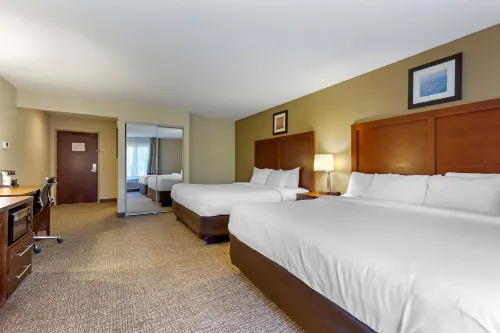 Comfort Inn & Suites Cambridge Hotels in Cambridge