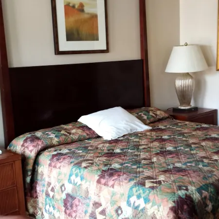 Executive Inn & Suites