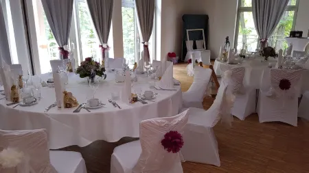 Kolping-Hotel Отели в г. Зенфельд