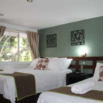 Hotel Tazumal House Hotels near Captain Gerardo Barrios Plaza