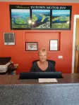 In Town Motor Inn فنادق في Taree South