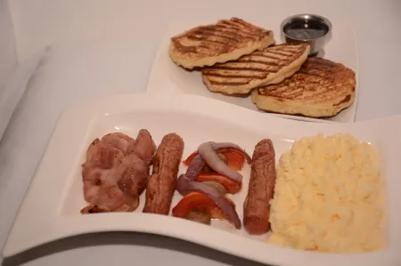 Villa Angelia Hotel Annex Отели рядом с достопримечательностью «Остров Лагос»