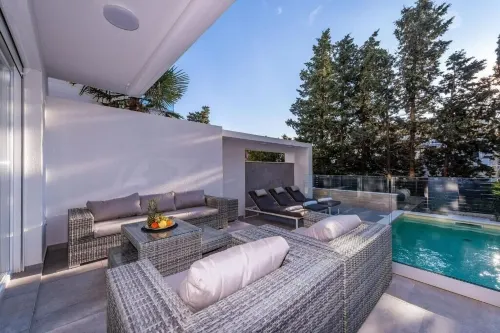 Sunset Apartment with Private Pool and Jacuzzi Hotels in Opcina Novalja
