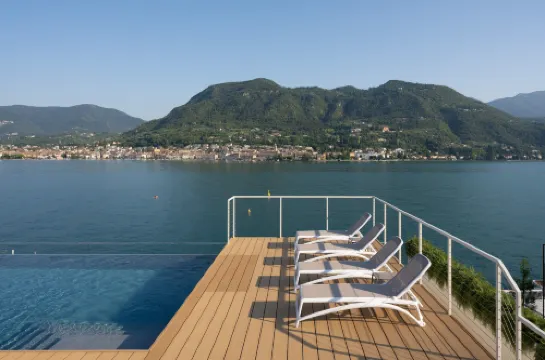 Ah Porticcioli Boutique Apartments Hotels in San Felice del Benaco