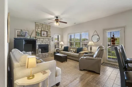 Bounty of Birdie Lane - Golf Courses, Playgrounds & Pool