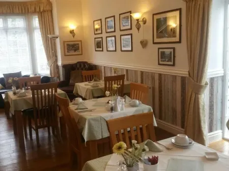 Oakfield Guest House