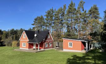 Cottage Faflik - Air Con and Own Sauna, Swedish House No 001