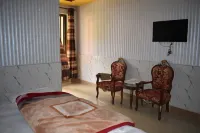 Clifton Hotel