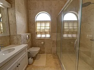 Lagoon Suites Guesthouse CC