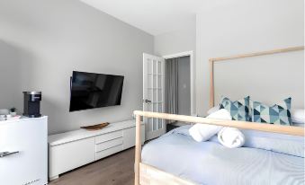 Cheerful and Modern