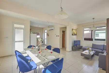 Protaras Holiday Villa DV27