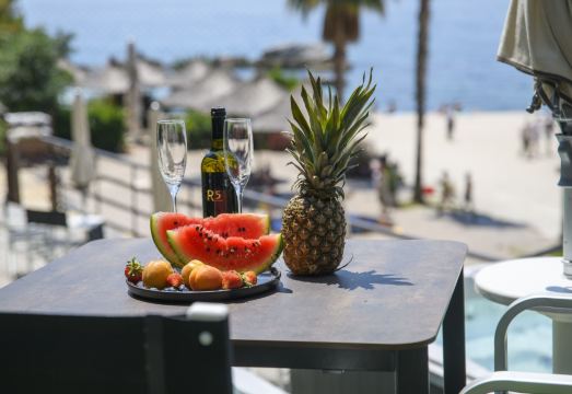 비아 마레 럭셔리 룸의 파티오에서 보이는 바다 전망