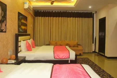 Hotel Ittehad Regency Отели рядом с достопримечательностью «Университет Инжиниринг & Текнолоджи Абботтабад Кампус»