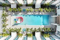 Kompose Boutique Resort at Theme Parks Hotels in Kissimmee