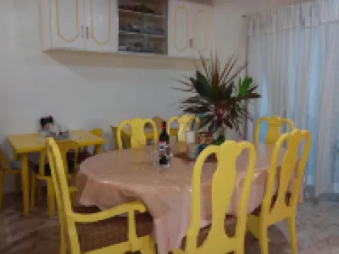 Yellow House Vacation Rental Hotels in Subic