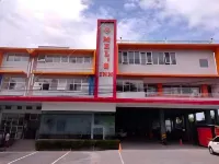 Mel's Inn Manado Hotels in Buha
