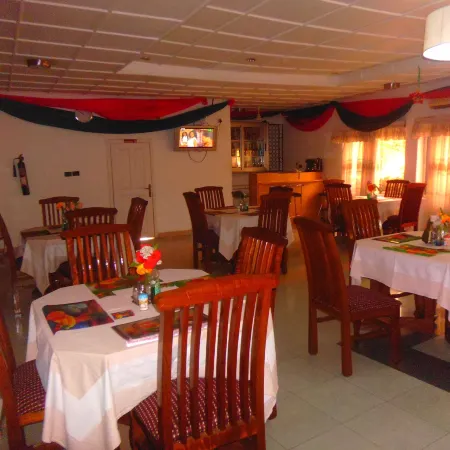 Wadoma Royale Hotel