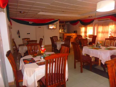 Wadoma Royale Hotel
