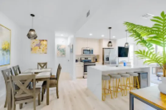 Handsboro Pointe Condo & Suites