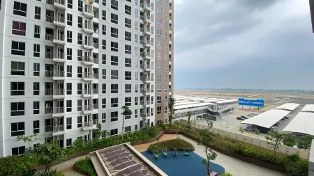 Cozy and Simply Look Studio Tokyo Riverside Pik 2 Apartment