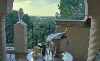 Duke & Duchess Boutique Hotel