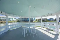 Waterfront Luxury Condo