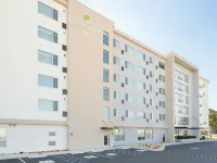 Element Savannah Midtown Hotels near Hunter Golf Course
