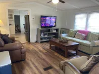 Beaufort -Close to Parris Island and Historic Downtown, New Renovation, Sleeps 8