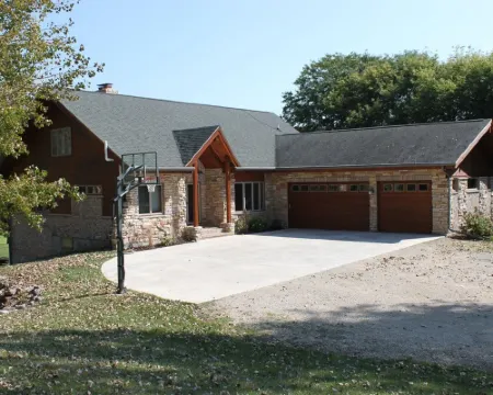 Great Location! June 1 - June 12th Available. Hotels in Green Lake County
