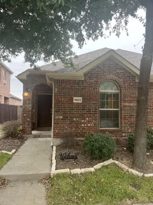 Peaceful McKinney House (Near Stacy and 121) Hotels near Black Gold Harley-Davidson