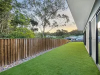 Rainforest Retreat close to Palmwoods village centre