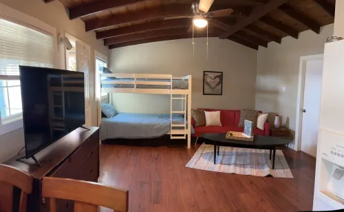 All Inclusive Amenities:Kayak,Sup,Pedal Boat,PingPong,Pickleball,Movie Nt &More! Hotel a Nice