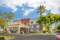 Best Western Plus Villa Del Lago Inn Hotels in Patterson