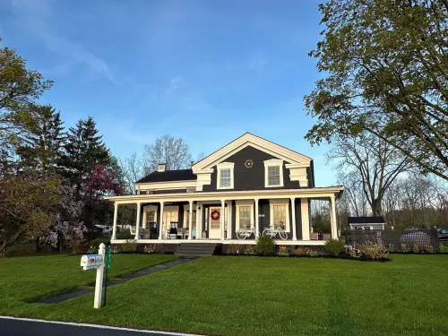 Waterfront Farmhouse on Cayuga Lake - Winter Availability Hotels in Ovid