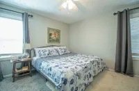 Dog friendly On Island Outdoor Shower Family Fun! Golf Cart (for rent