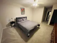 Spacious Retreat with Outdoor Pool and Smart TV - Cozy Haven Hotel a Cheltenham Township