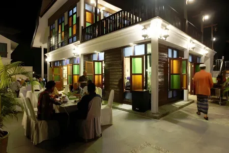 The Manor Beach Resort Besut