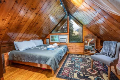 Cozy Retreat - Hot tub, Firepit, A-Frame Cabin
