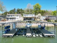 Expansive Cove and Close to Marina - Stunning Waterfront Oasis