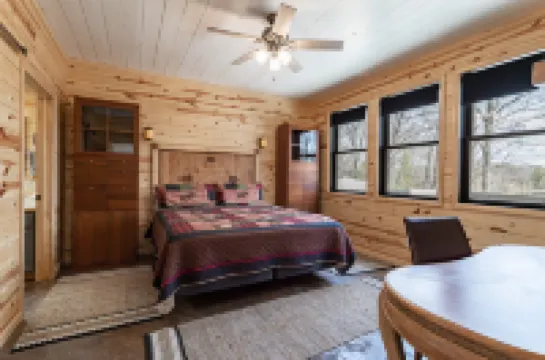 Direct Trail Access and Kayak Use - Charming Outdoor Escape