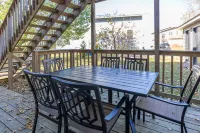 Spectacular Retreat - Parking, Library, Beach Access Hotels in Michigan City