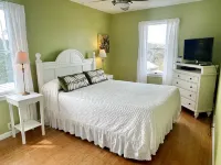 Canal Front Living and Deep Water Dockage - Unique Coastal Retreat