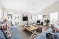 New Renovations and Close to White Sand Beaches - Charming Coastal Oasis