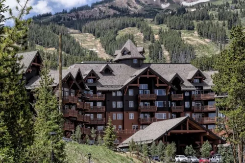 Slopeside Access and Aquatics Center - Luxurious Ski-in Ski-Out Retreat
