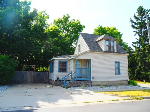 Tranquil Haven - Private Spa, Great WiFi, Prime Locale Hotels in Homestead Township