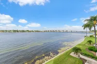 Expansive Bay Views and Private Balcony - Stunning Coastal Retreat