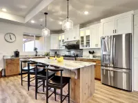 Gourmet Kitchen and Luxurious Hot Tub - Modern Cozy Retreat