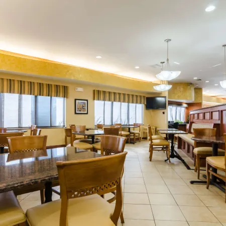Comfort Suites Salina South