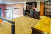 Charming Loft with City Views and Modern Kitchen - Spacious Retreat