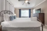 Fenced Yard and Trail Access - Charming Coastal Retreat Hotels in Seminole